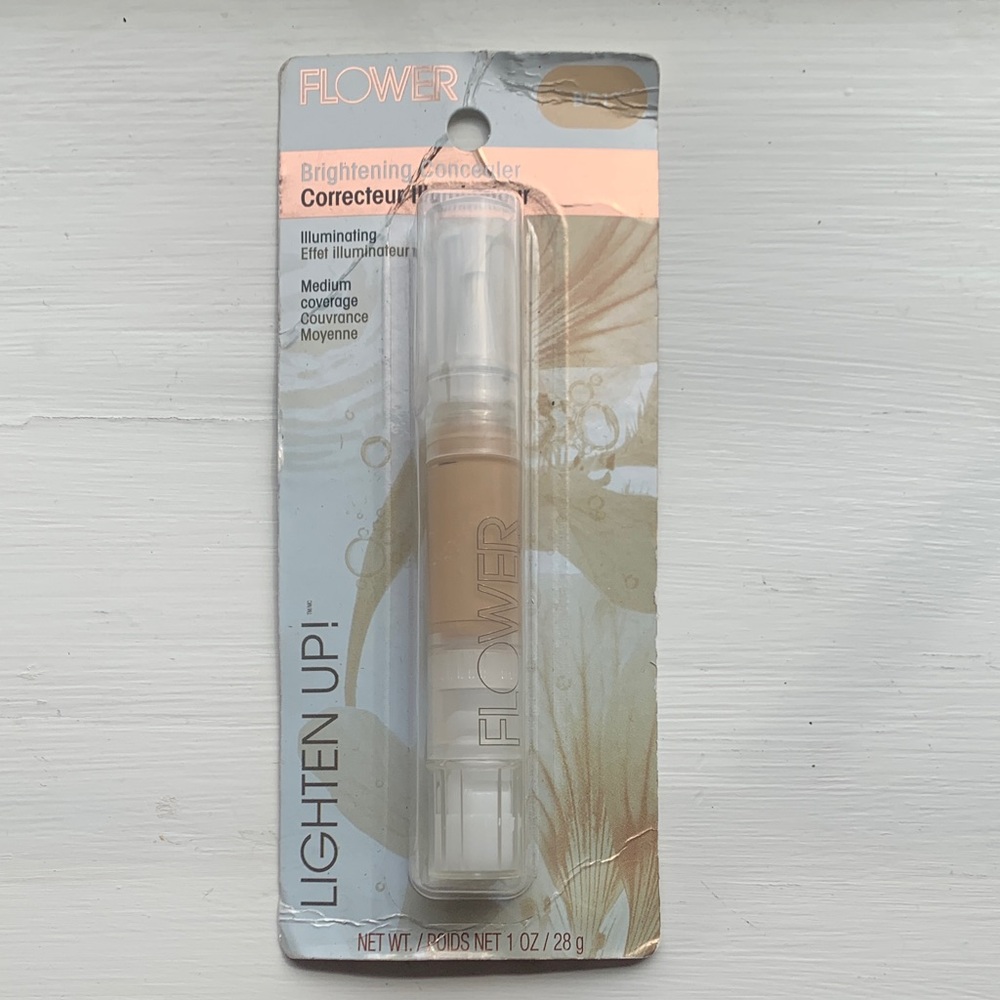 ⭐️ Flower Brightening Concealer BC1